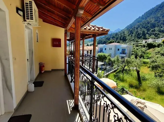 Apollon * Chrysi Ammoudia